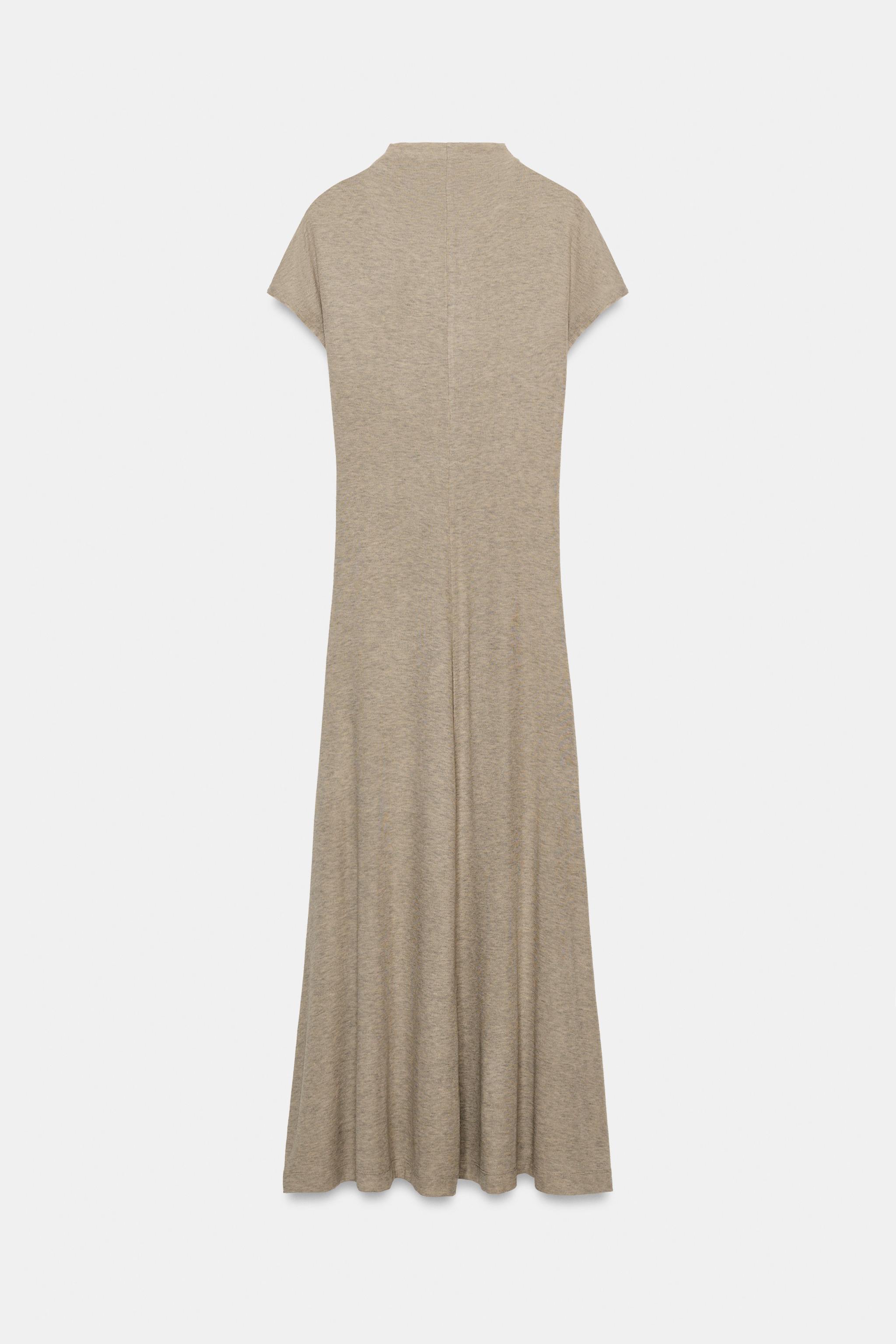 ROBE MAXI COL MONTANT